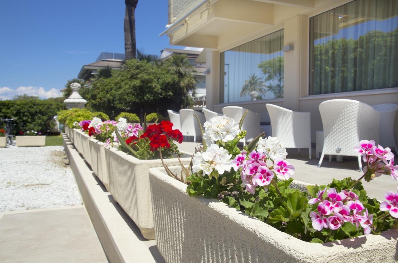 Hotel Atlantico Forte dei Marmi Esterno foto
